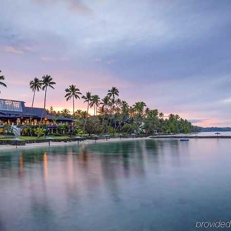 ホテル ザ ワーウィック フィジー コロレブ エクステリア 写真 Sunset at the Sheraton Resort