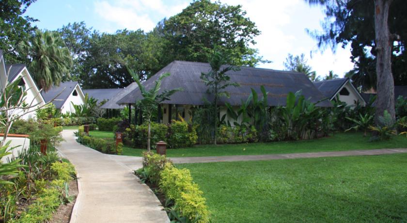 ホテル ザ ワーウィック フィジー コロレブ エクステリア 写真 The main building of the resort