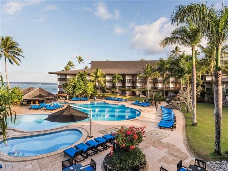 ホテル ザ ワーウィック フィジー コロレブ エクステリア 写真 The pool at the Fiji Marriott