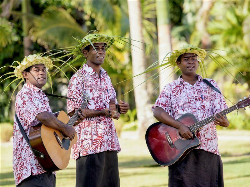 ホテル ザ ワーウィック フィジー コロレブ エクステリア 写真 Tuvaluan musicians